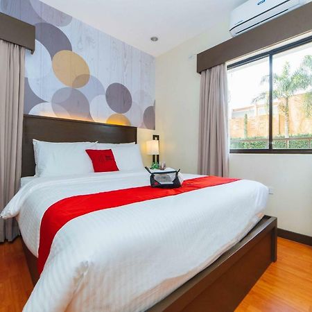 Hotel Reddoorz Premium @ Sta Rosa Tagaytay Road Silang Exterior foto