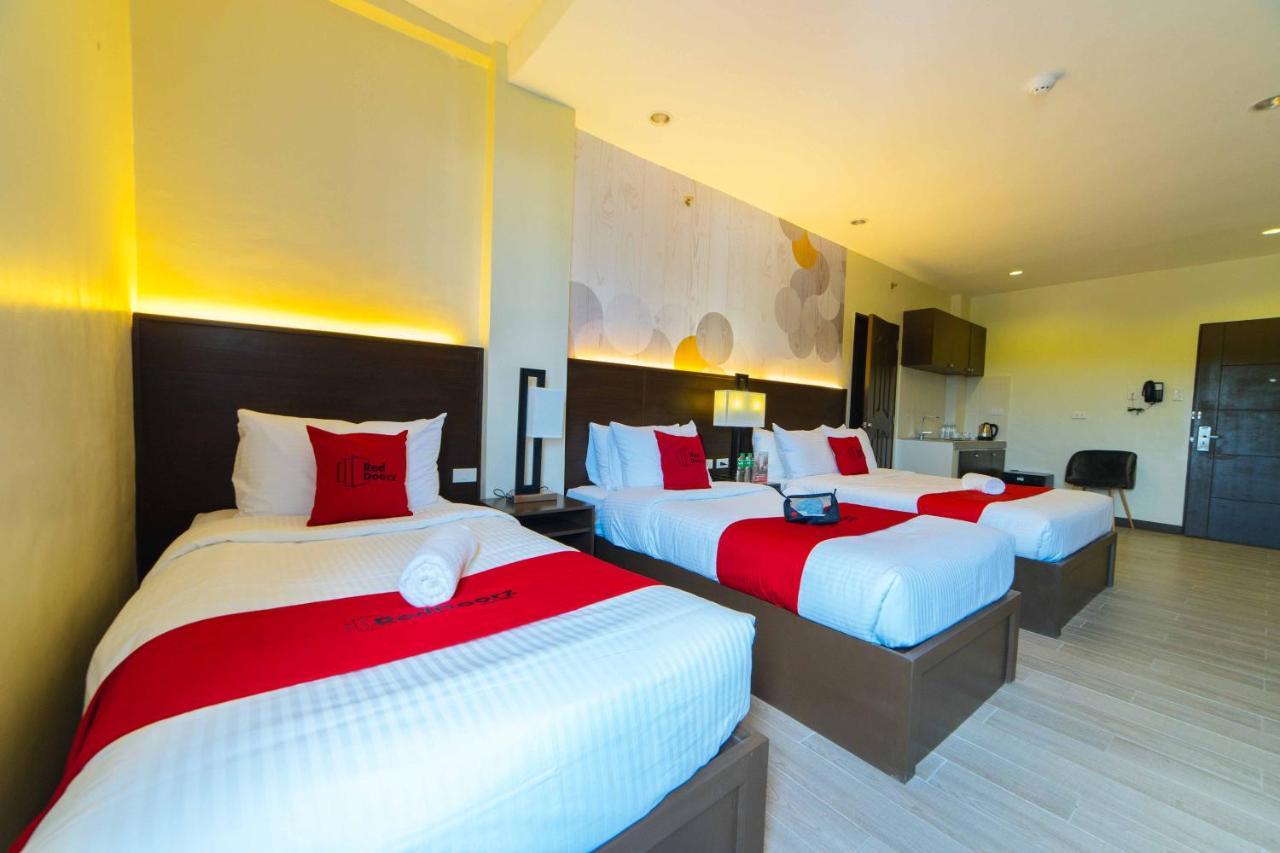 Hotel Reddoorz Premium @ Sta Rosa Tagaytay Road Silang Exterior foto