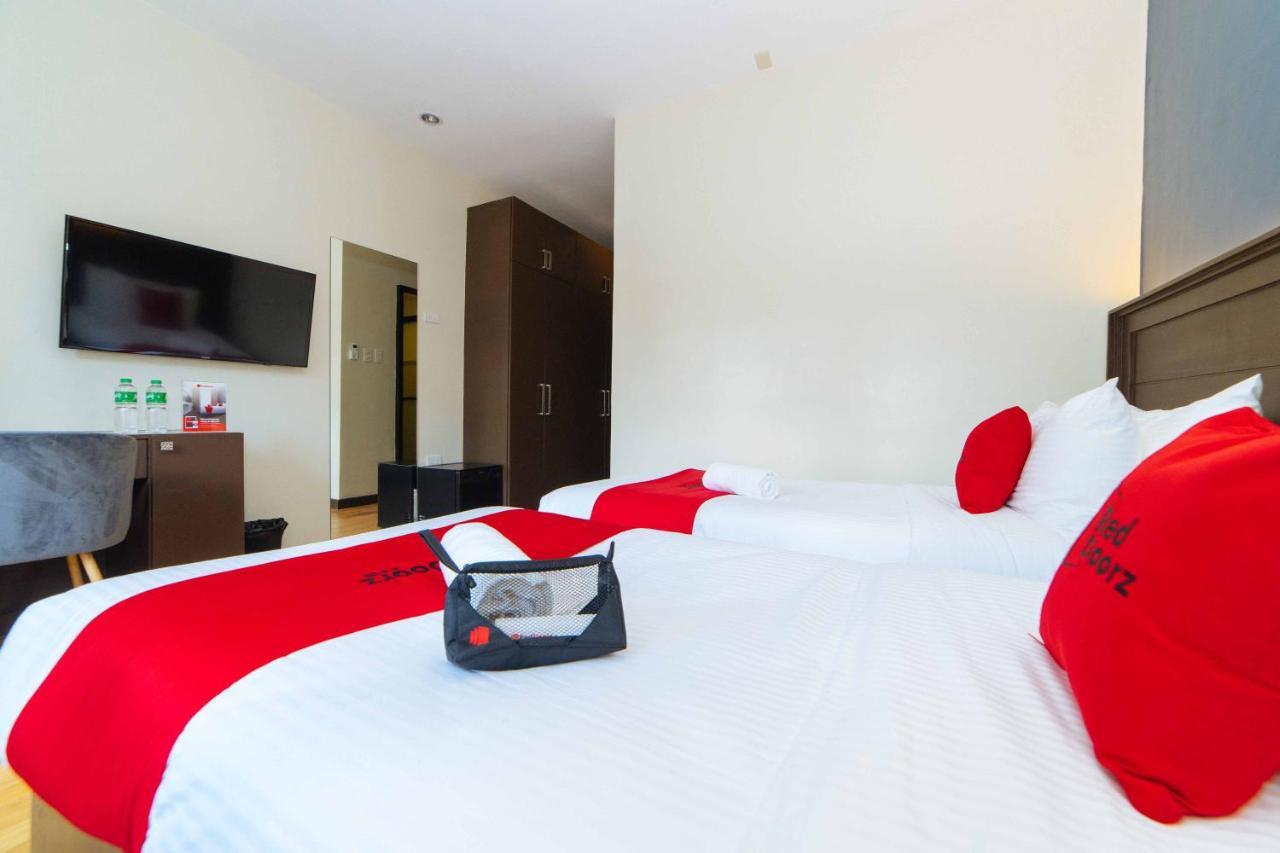 Hotel Reddoorz Premium @ Sta Rosa Tagaytay Road Silang Exterior foto