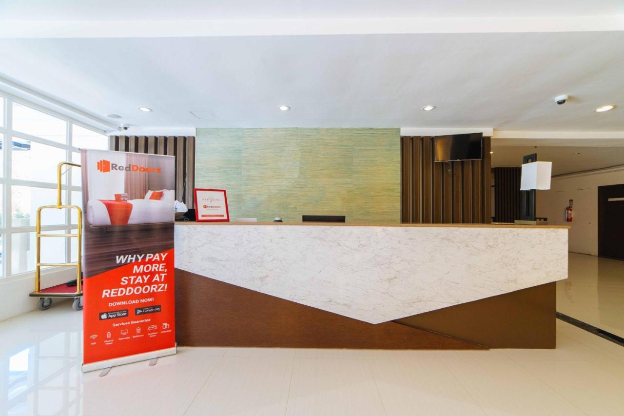 Hotel Reddoorz Premium @ Sta Rosa Tagaytay Road Silang Exterior foto