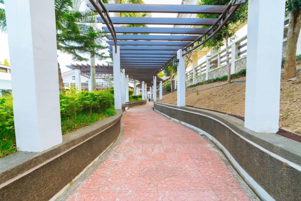 Hotel Reddoorz Premium @ Sta Rosa Tagaytay Road Silang Exterior foto