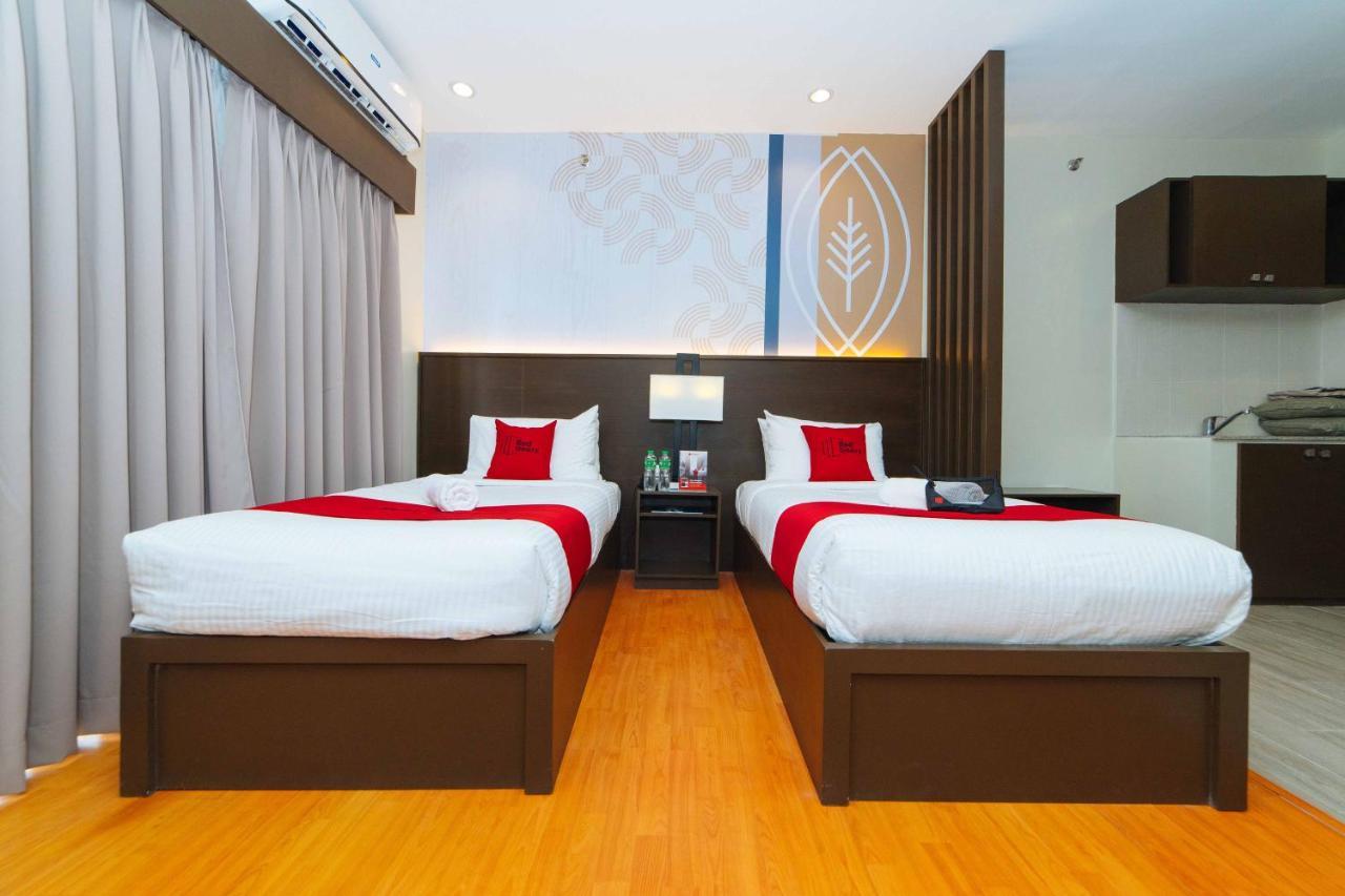 Hotel Reddoorz Premium @ Sta Rosa Tagaytay Road Silang Exterior foto