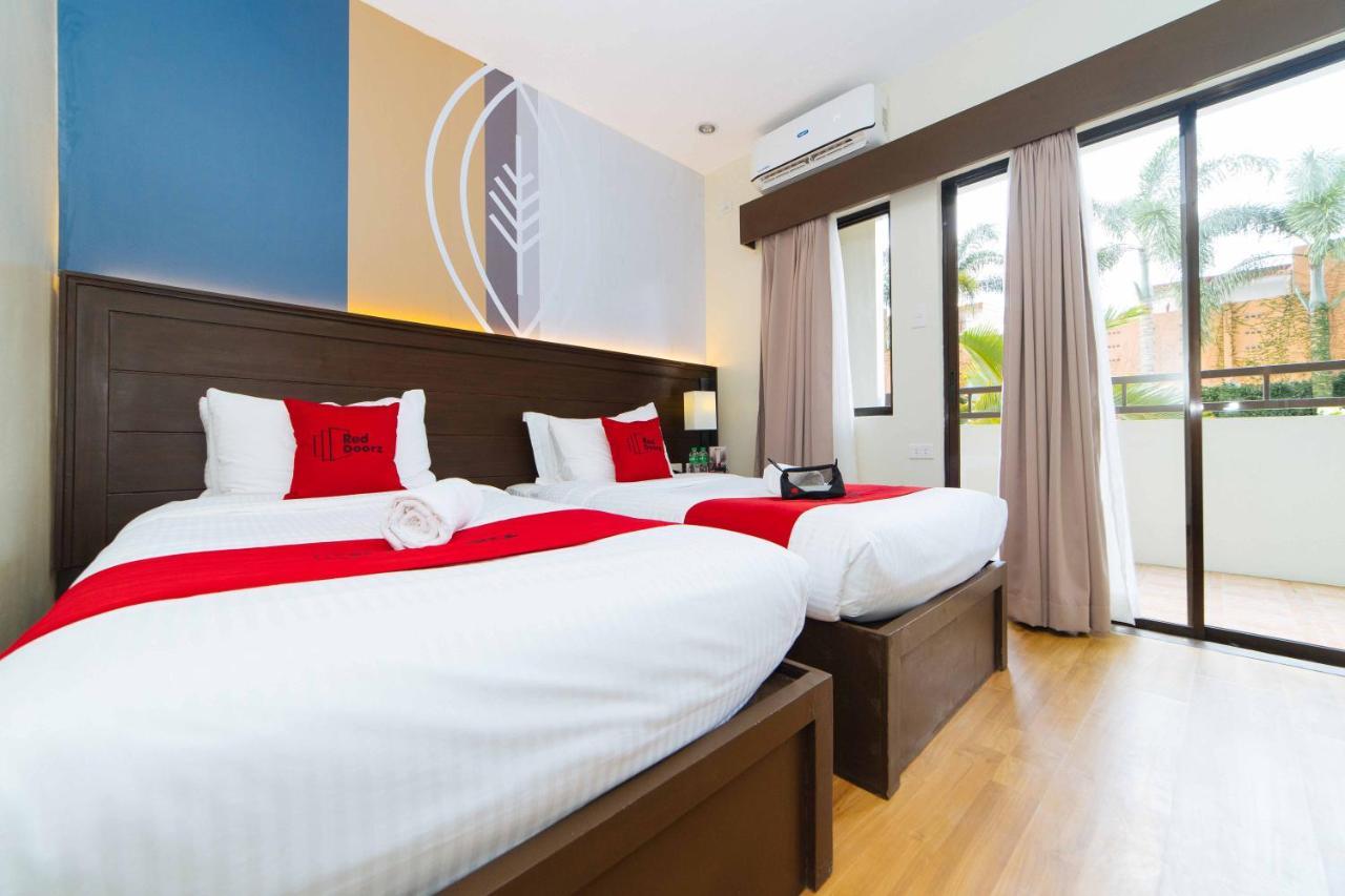 Hotel Reddoorz Premium @ Sta Rosa Tagaytay Road Silang Exterior foto