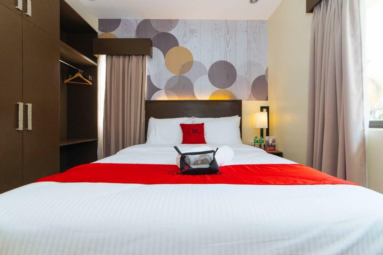Hotel Reddoorz Premium @ Sta Rosa Tagaytay Road Silang Exterior foto