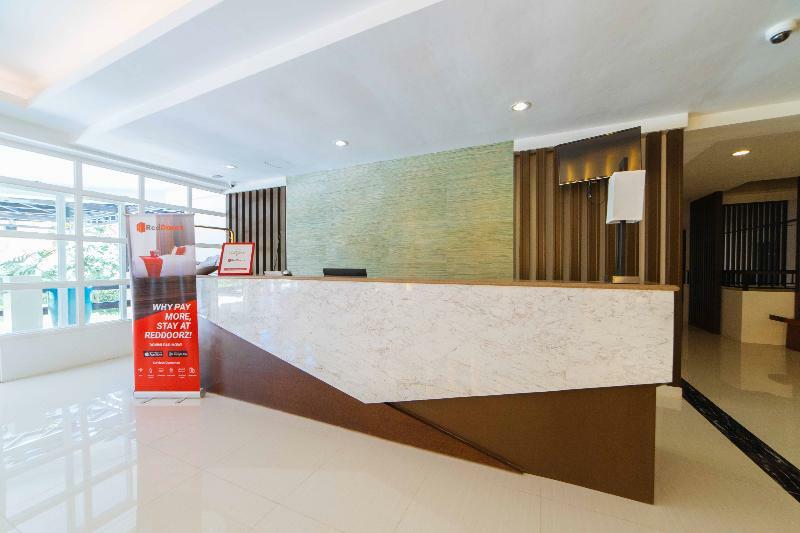 Hotel Reddoorz Premium @ Sta Rosa Tagaytay Road Silang Exterior foto