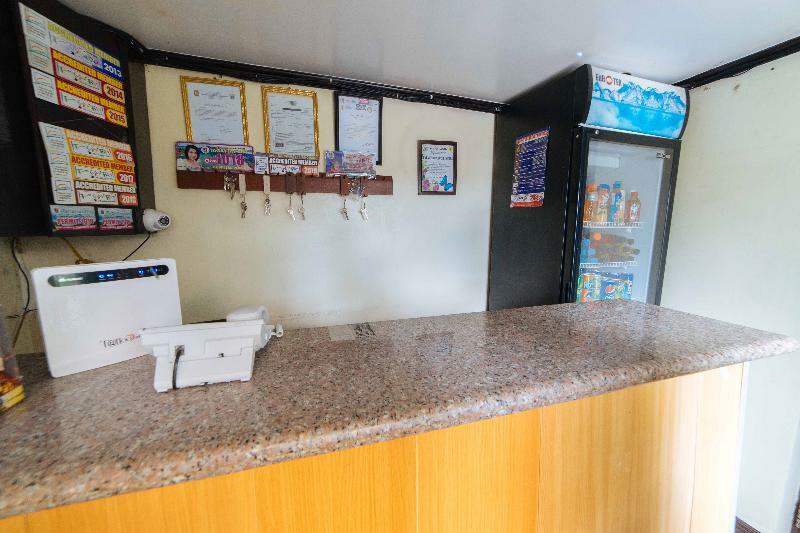 Hotel Reddoorz Premium @ Sta Rosa Tagaytay Road Silang Exterior foto
